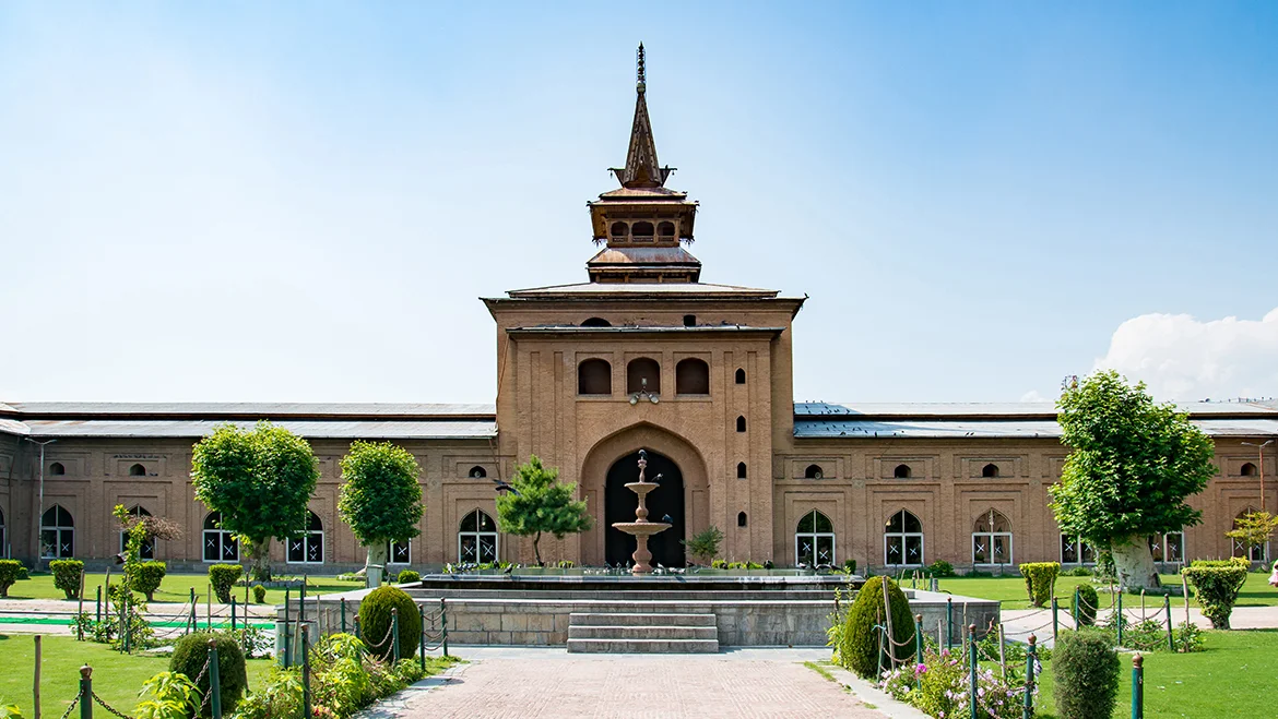 jamia masjid in kashmir